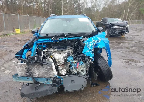 2017 Toyota Rav4 Le z USA, uszkodzony, nr VIN JTMZFREV2HJ701661